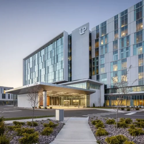 Giydirme Cephe Kullanım Alanları 4 (Hastane)